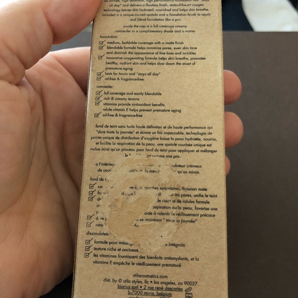 Stila Foundation - Picture 2 of 5